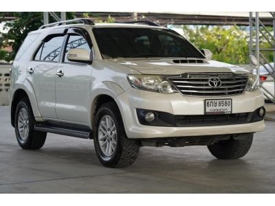 2012 TOYOTA FORTUNER 3.0 V  2 WD  A/T สีขาว รูปที่ 1